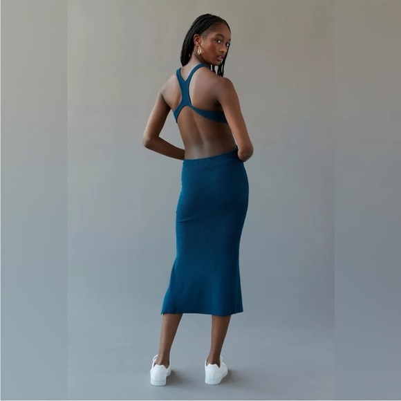 Urban Outfitters Ora Sweater Cut Out Midi Dress - Picture 3 of 8